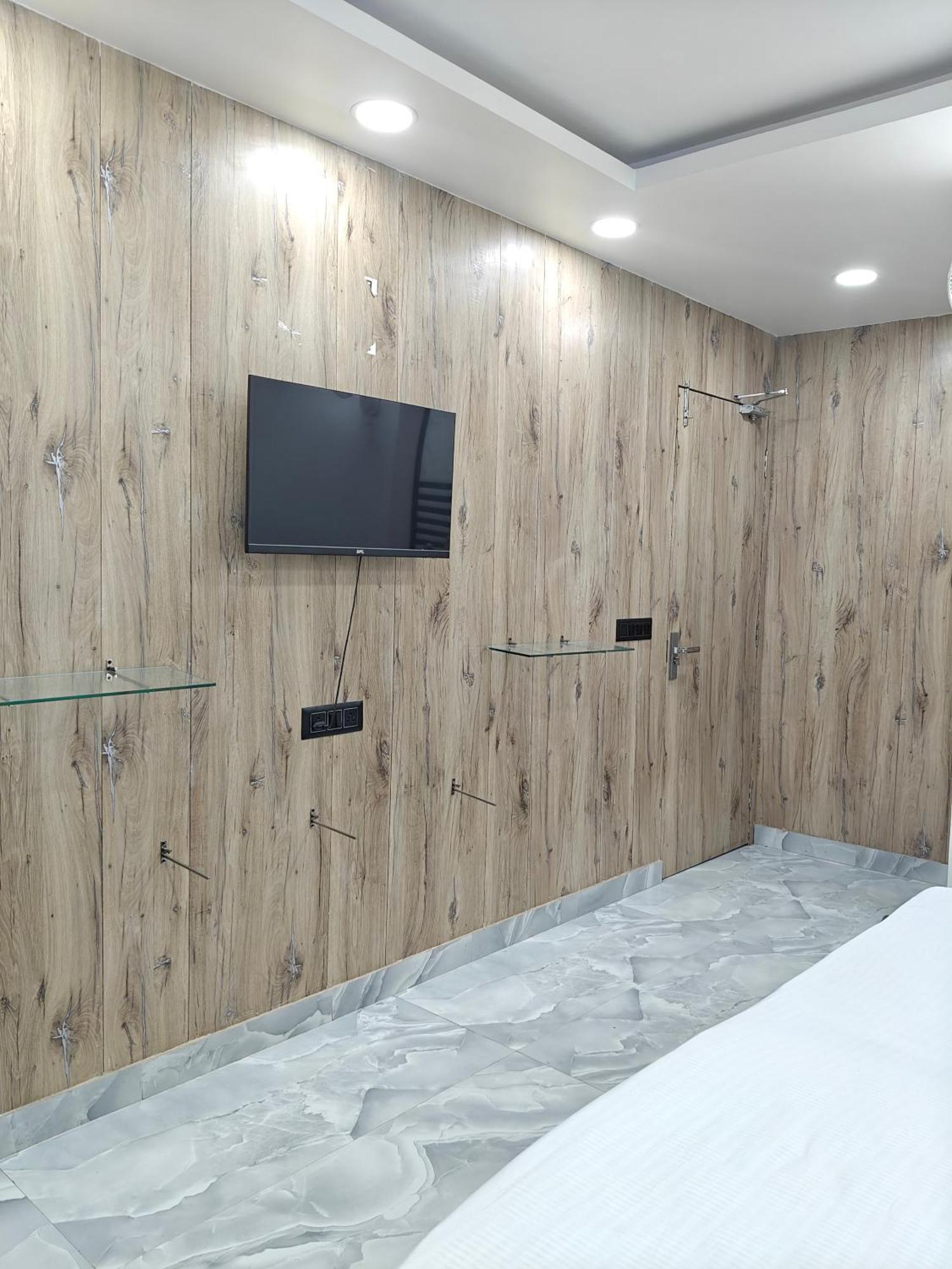 Hotel Love Inn Λάκναου Εξωτερικό φωτογραφία